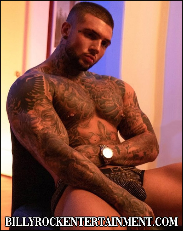 View our selection of talented male entertainers in the Maywood area.
