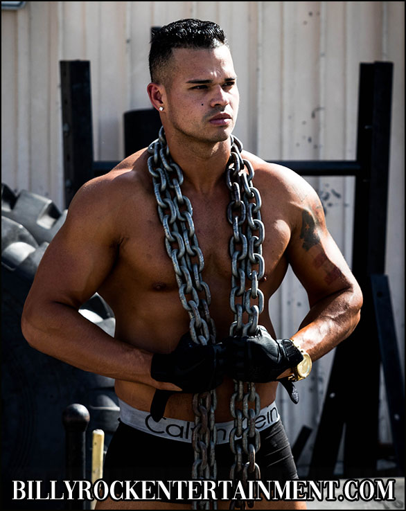 View our selection of male entertainers in Agoura Hills.