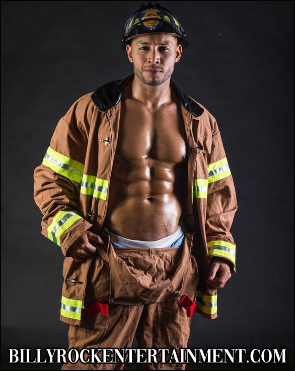 View our selection of top male entertainers in Rolling Hills Estates.