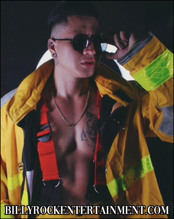 View the best male entertainers Vista has to offer!